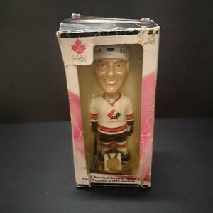 VTG Mario Lemieux 2002 Olympic Team Canada Hockey Gold Medal Bobble Head